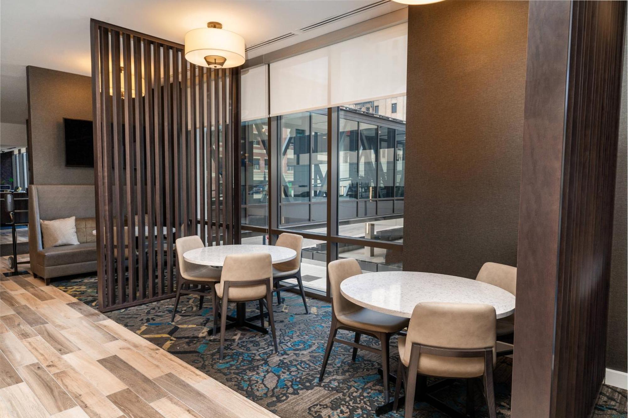 Residence Inn By Marriott Grand Rapids Downtown Exterior foto